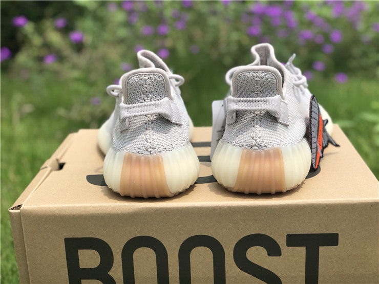 Hashtag yeezysesame su Twitter