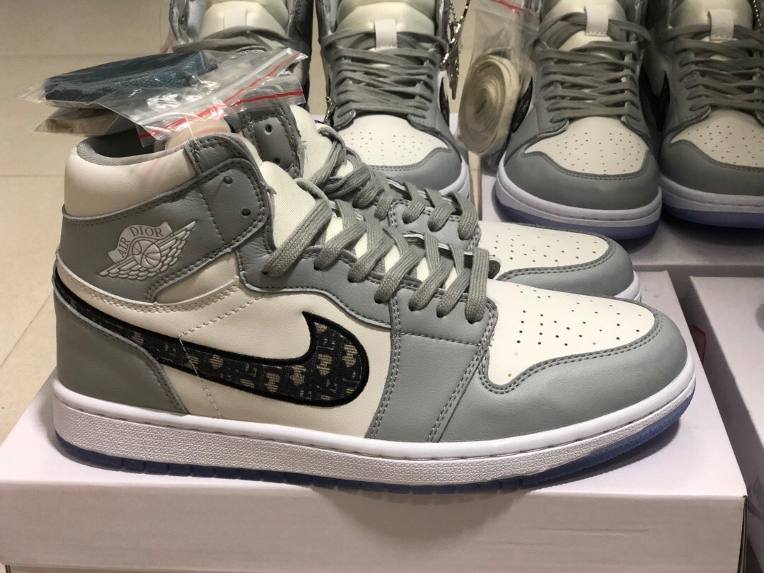 high top dior jordans