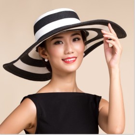 Black-and-white striped Beach Hat with large brim sunshade