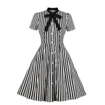 Beyaz ve siyah elimden vintage patenci elbise