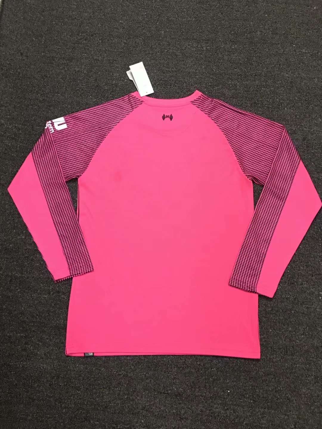 liverpool goalkeeper jersey pink