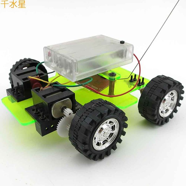 DIY Dual Motor Four Remote Control Car DIY Technology Small Production DIY Puzzle Handmade( not Including Battery)