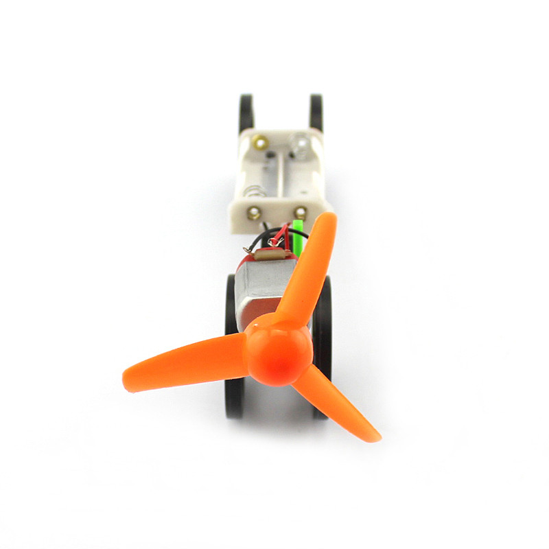 DIY Assembly Wind Power Model Car Electric Motor Drive Assault Propeller 4WD Small Car Robot Science Experiment Student Handmade