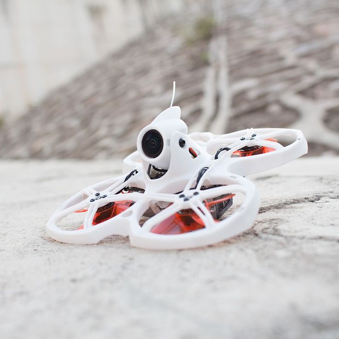 Emax Tinyhawk S II Indoor FPV Racing Drone BNF with F4 Flight Control 0802 16000KV Motor Nano2 FPV Camera and LED Support 1/2S Battery