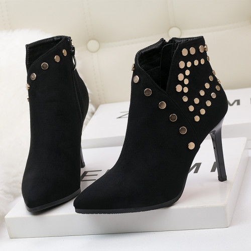 9.5CM Fashion Short Suede Pointed Rivet Sexy Wedding Party Booties
