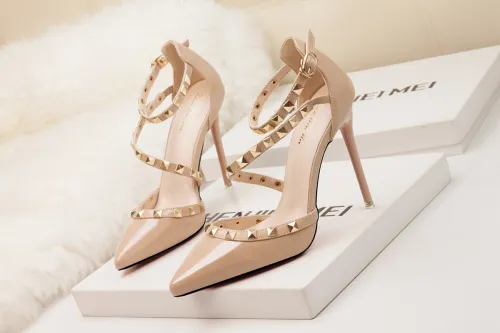 10CM Sexy Shallow Sidecut Pointed Rivet Hollow Dress Elegant Sandals