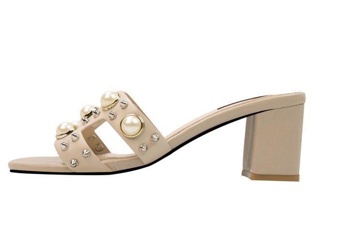 7CM Fashion Thick Pearl Rivets  Pump Heel Mules