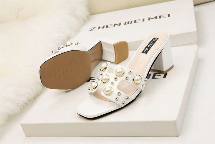 7CM Fashion Thick Pearl Rivets  Pump Heel Mules