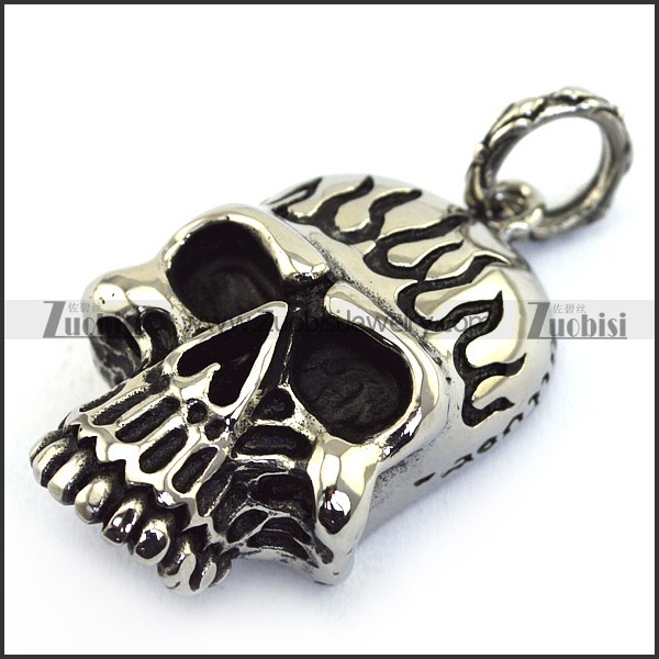 Big Size Fire On Head Skull Pendant p003442