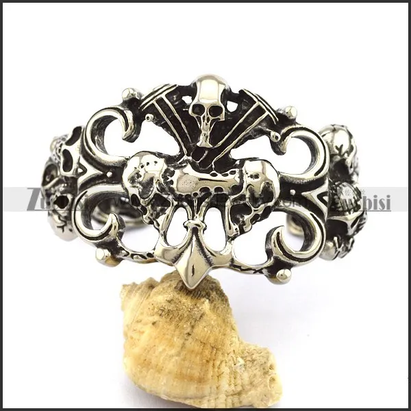 Engine Multi Skull Heads Bangle for Bikers b004072