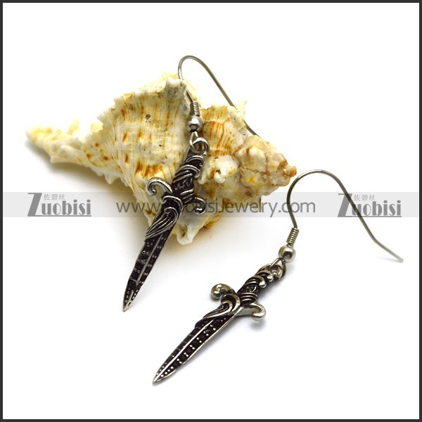 Dagger Drop Earring e001481