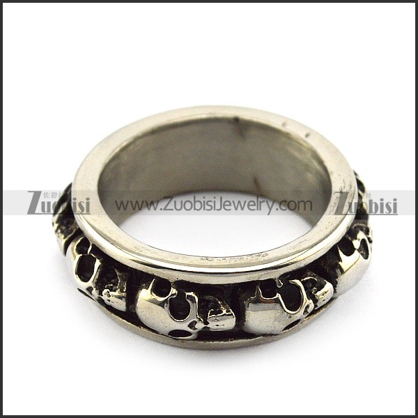 Stainless Steel Skulls Rings r004496
