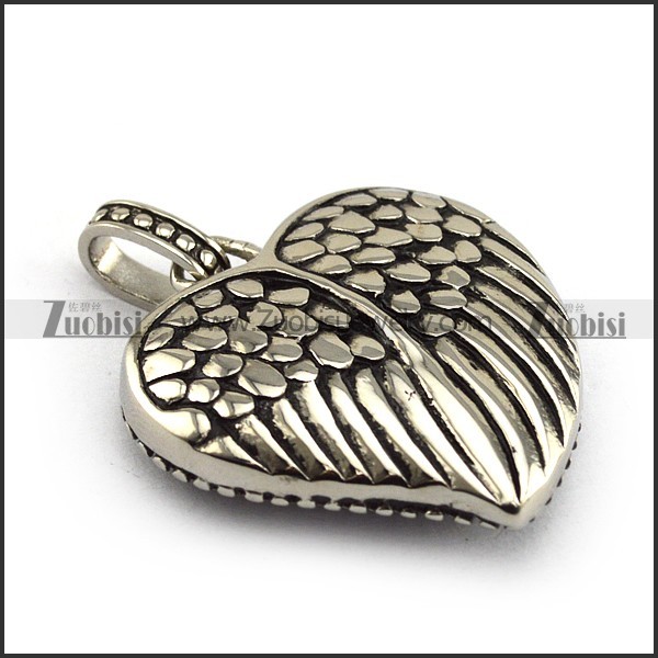 solid heart shaped wing pendant p004396