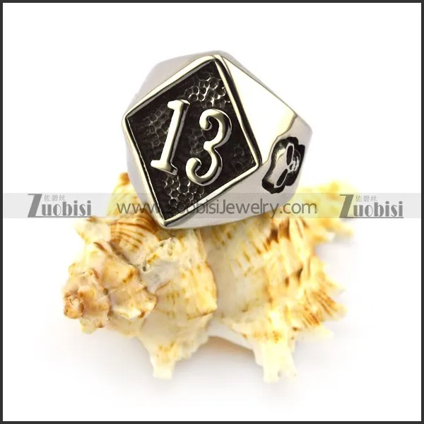 Diamond Shape 13 Skull Biker Ring r004760