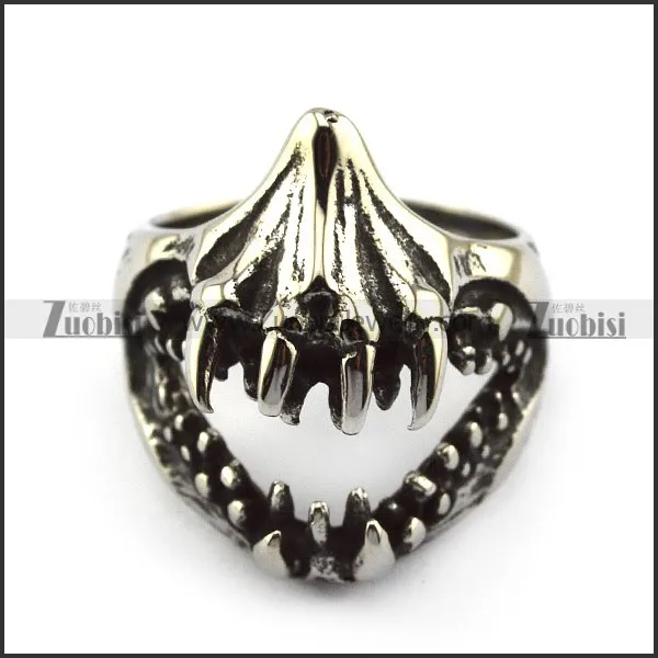 Ugly Chomper Ring r004644