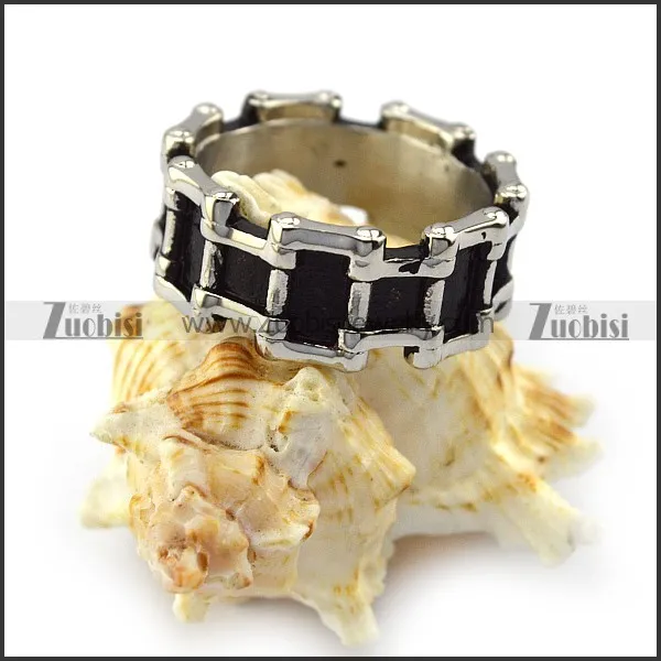Bicycle Chain Link Shape Ring r004250