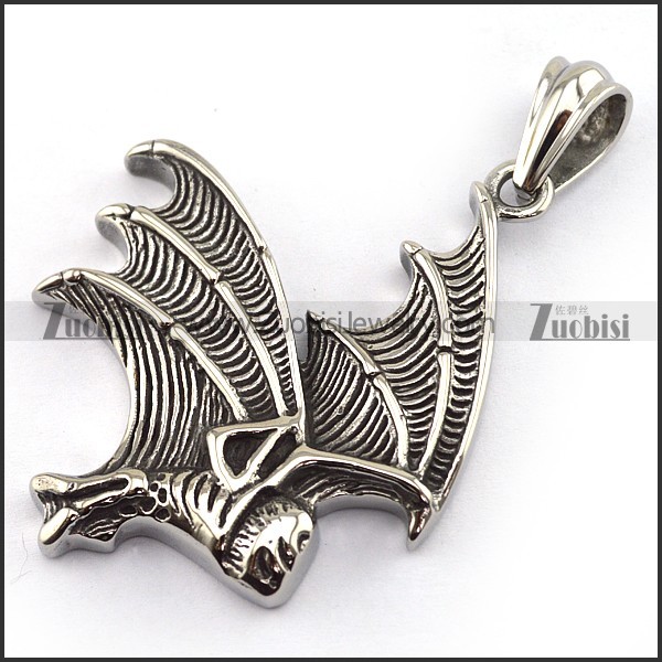 Flying Bat Pendant p003777