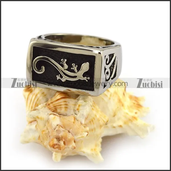 Wall Gecko Stainless Steel Ring r003846