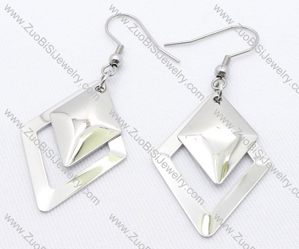 Diamond Shaped Stainless Steel earring - JE050137