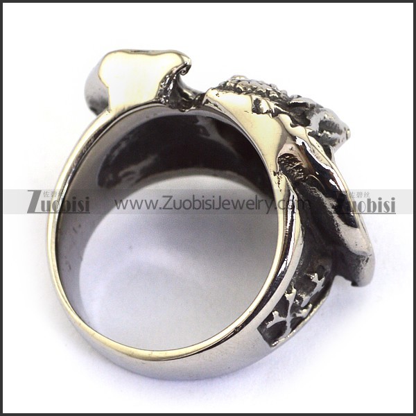 titanium ring with flying dragon catched a skull r001688