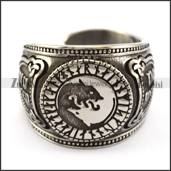 Wolf Ring r004918