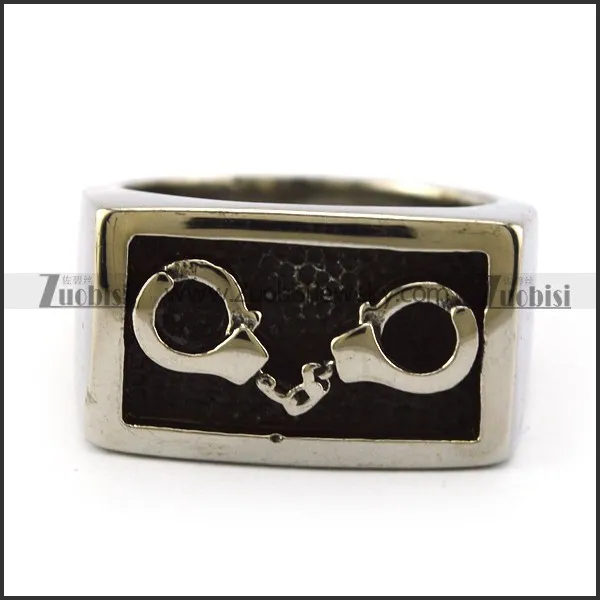 Stainless Steel Handcuffs Ring r004879