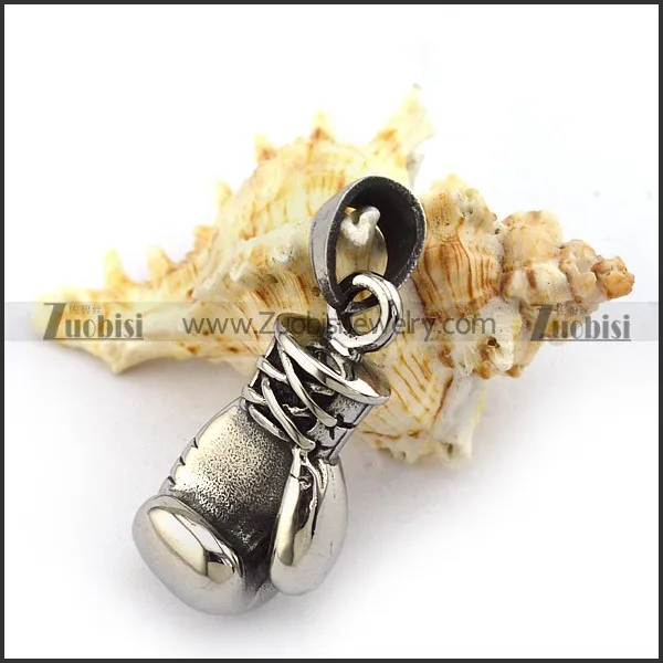 33mm Small Boxing Glove Pendant p003310