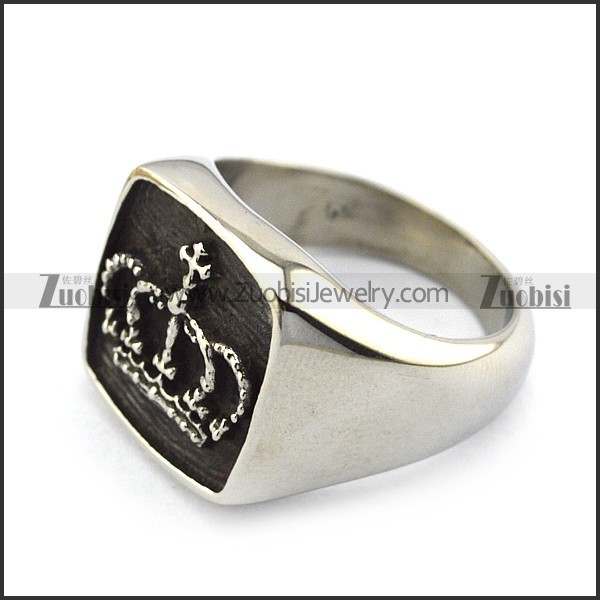 Crown Ring r004485
