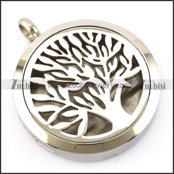 Hollow Tree Pendant p005728