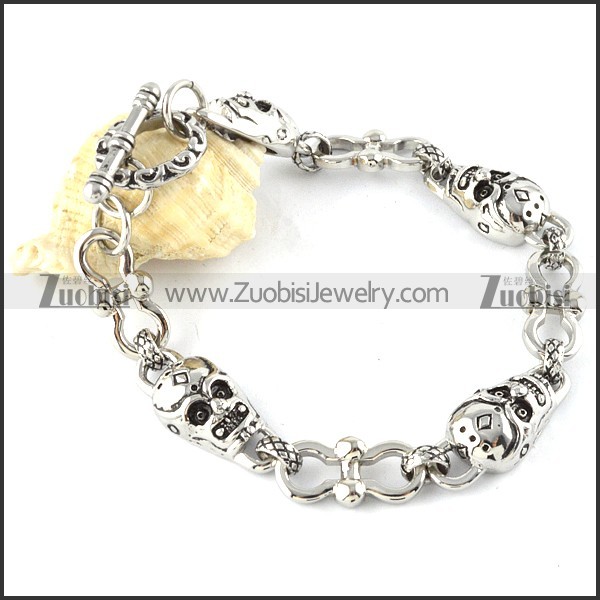 Stainless Steel Skull Bracelet - b000349