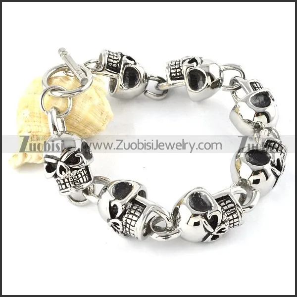 Stainless Steel Skull Bracelet - b000348