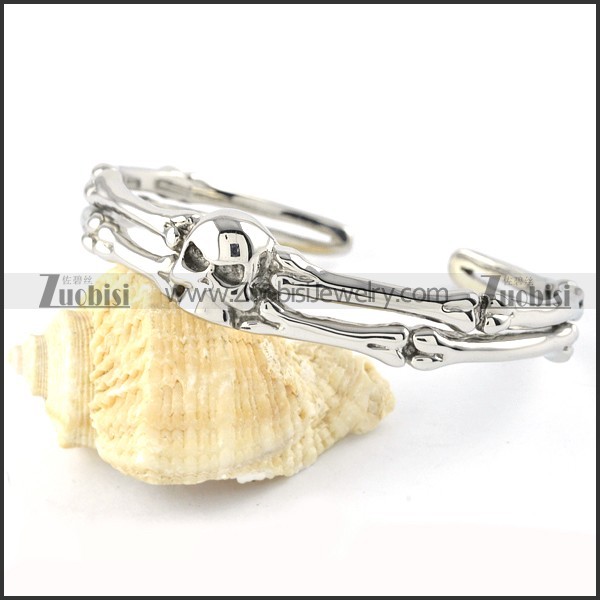 Stainless Steel Bracelet - b000345