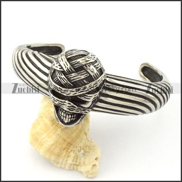 Punk Bangle in Stainless Steel for Bikers -b000983