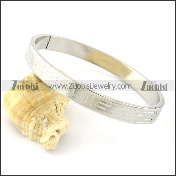 Stainless Steel Banlge for Women -b001035