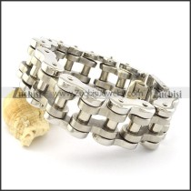0.7 inch wide bike chain bracelet with partial matt and shiny finish in stainless steel -b001331-1