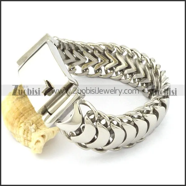 Men's Heavy Casting Bracelet in Stainless Steel Matel -b001247