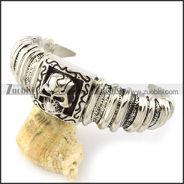 Unique 316L Stainless Steel skull bangles -b001558