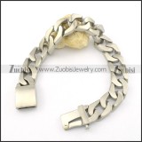 mat finish stainless steel casting bracelet b001756