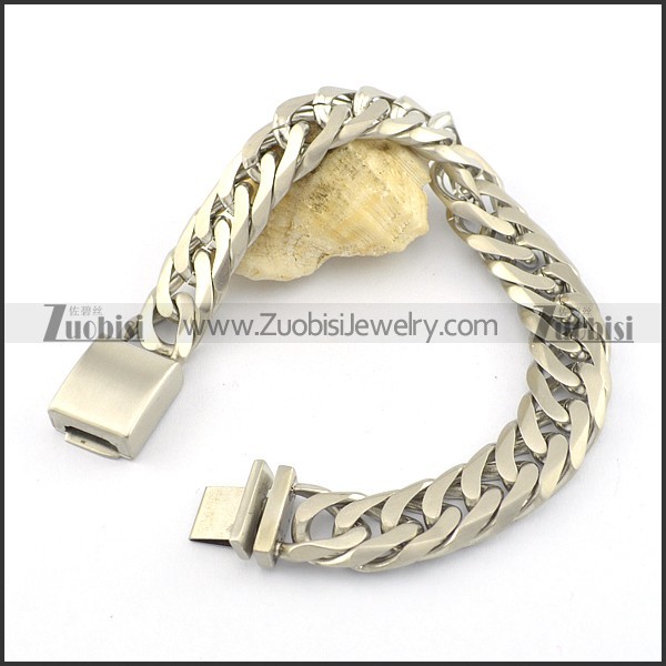 14mm wide matte casting bracelet b002207