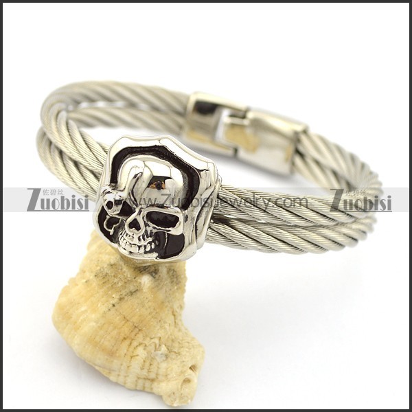 two big wire skull head bangle b002458