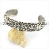 wide rough bangle with middle of Juggernaut b002502