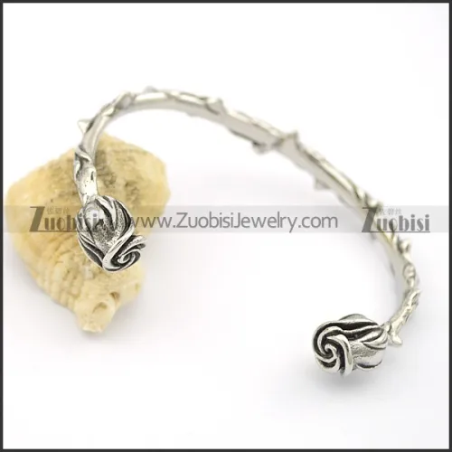 two roses on both ends of bangle b002514