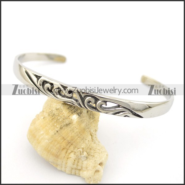 hollow cloud bangle b002529