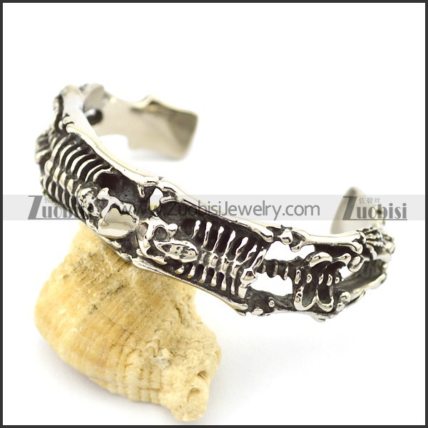 Clasical Human Skeleton Bangle b003147