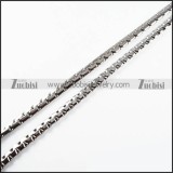 Stainless Steel Necklaces -n000114