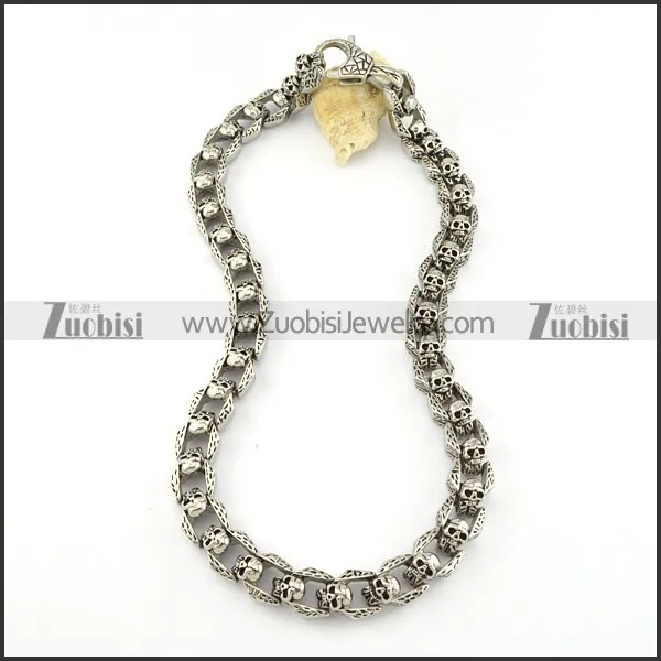 36 More Skull Head Link Necklace in Stainless Steel Necklace with Large Lobster Clasp Closure -n000207