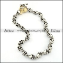 22 Solid Skull Stainless Steel Necklace for Men -n000198
