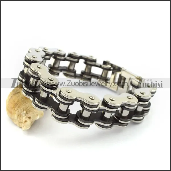 20MM Large Bicycle Chain Bracelet with 1 Black in the middle b004126