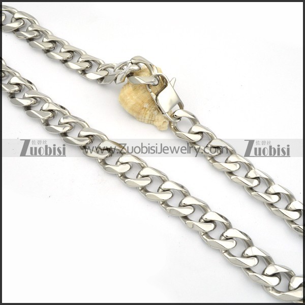 Stainless Steel Necklaces -n000130