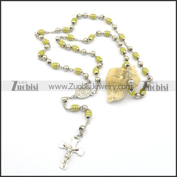 Wholesale Green Rosary Necklace with Jesus Cross n000710